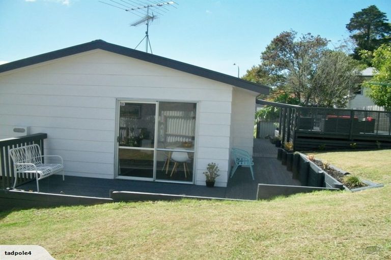 Photo of property in 24 Garton Drive, Massey, Auckland, 0614