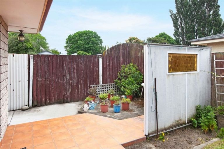 Photo of property in 2/15a Edgeware Road, St Albans, Christchurch, 8014