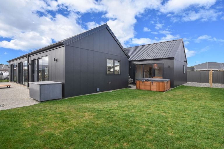 Photo of property in 23 Caledonia Drive, Mosgiel, 9024