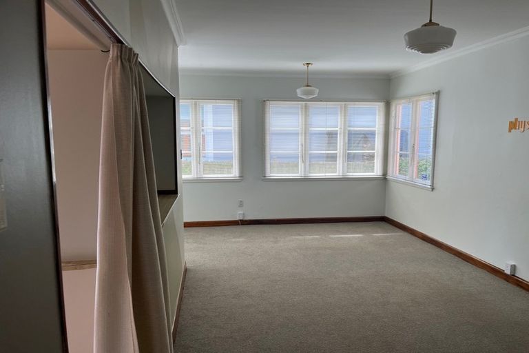 Photo of property in 150a The Parade, Island Bay, Wellington, 6023