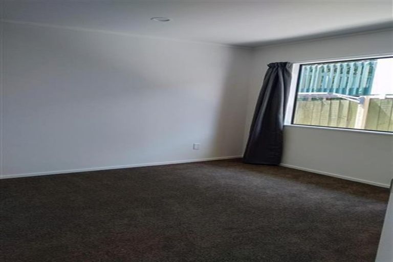 Photo of property in 2/57 Rodney Street, Howick, Auckland, 2014