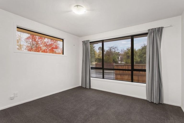 Photo of property in 1/186a Wairakei Road, Bryndwr, Christchurch, 8053
