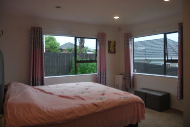 Photo of property in 14b Lesa Annis Place, Henderson, Auckland, 0612