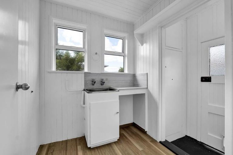 Photo of property in 1/324 Carrington Street, Vogeltown, New Plymouth, 4310