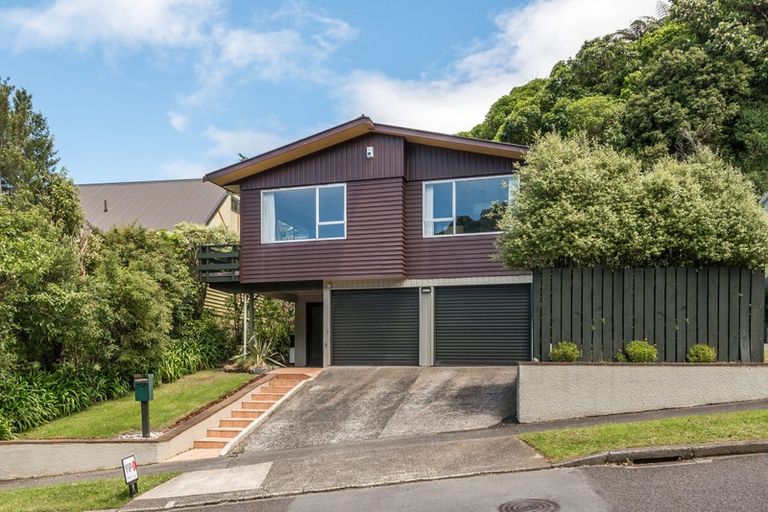 Photo of property in 41 Viewmont Drive, Harbour View, Lower Hutt, 5010
