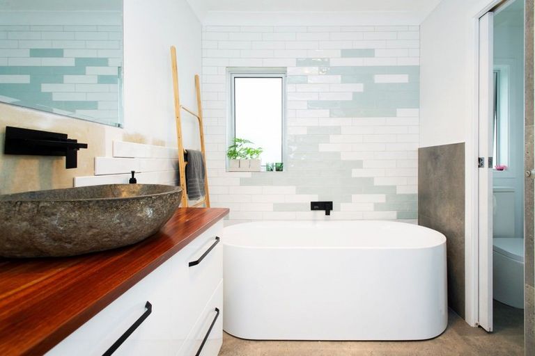 Photo of property in 14 Kingswood Road, Brookfield, Tauranga, 3110