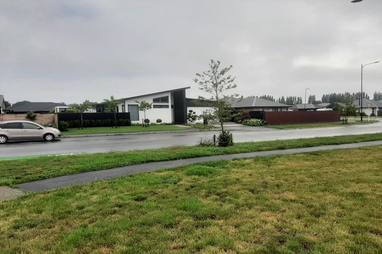 Photo of property in 1 Guyon Street, Marshland, Christchurch, 8083