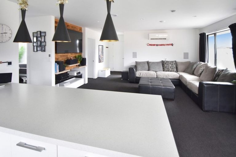 Photo of property in 15 Lakeland Avenue, Twizel, 7901