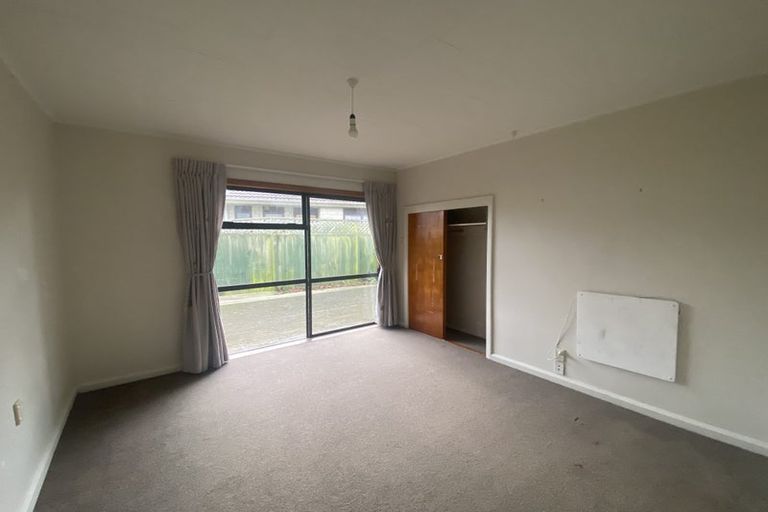 Photo of property in 52 Sawyers Arms Road, Northcote, Christchurch, 8052