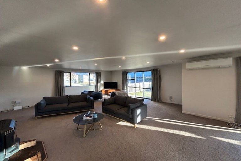 Photo of property in 6 Ash Avenue, Albert Town, Wanaka, 9305