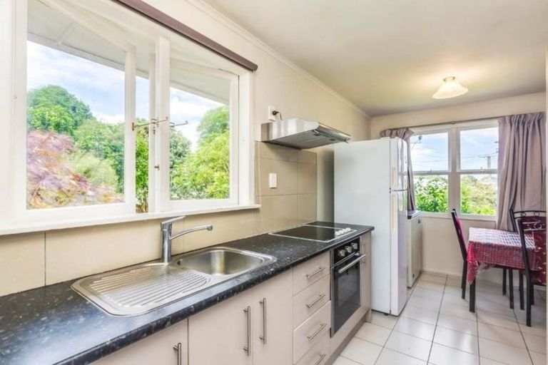 Photo of property in 14 Eddowes Street, Manurewa, Auckland, 2102