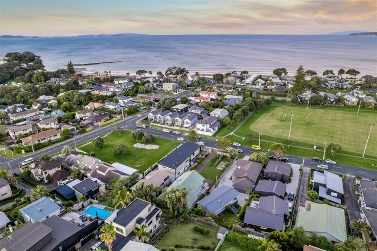 Photo of property in 7 William Bayes Place, Red Beach, 0932