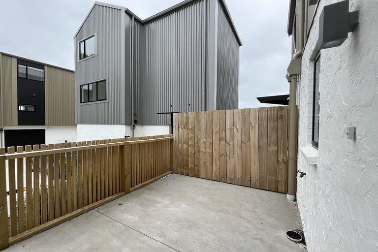 Photo of property in 10/11 Ryburn Road, Mount Wellington, Auckland, 1062