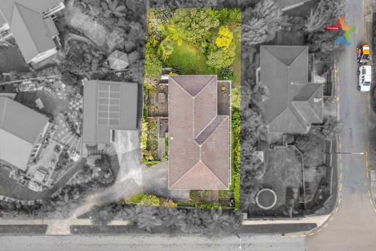 Photo of property in 42 Matuhi Street, Tirohanga, Lower Hutt, 5010