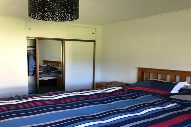 Photo of property in 2/11 Trafalgar Street, Johnsonville, Wellington, 6037