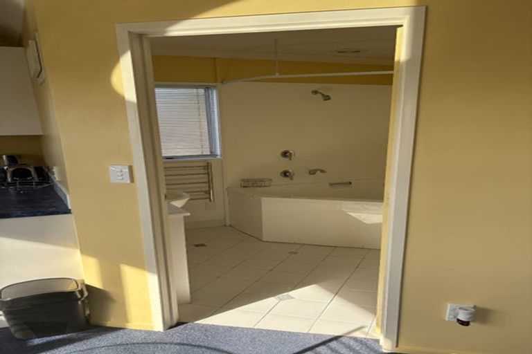 Photo of property in 48a Queens Road, Glen Avon, New Plymouth, 4312