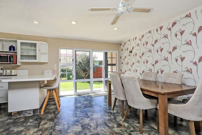 Photo of property in 84 O'dowd Road, Taradale, Napier, 4112