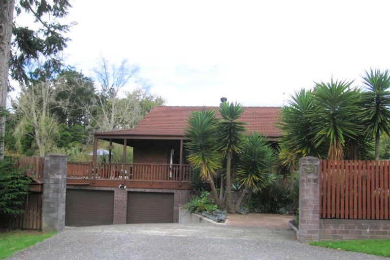 Photo of property in 520 West Coast Road, Oratia, Auckland, 0604