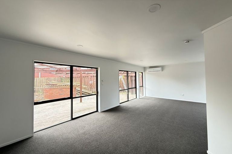 Photo of property in 155 Botany Road, Botany Downs, Auckland, 2010