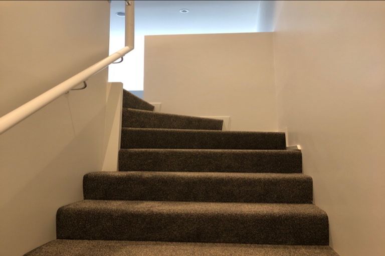 Photo of property in 25b/30 Westward Ho, Glen Eden, Auckland, 0602