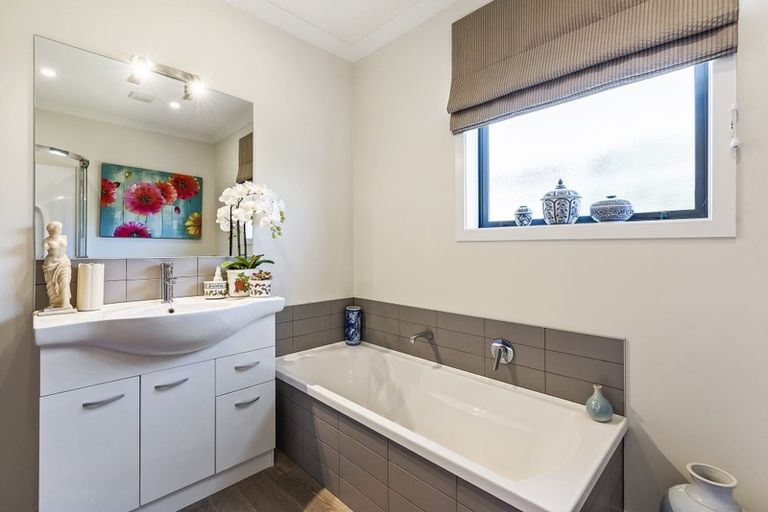 Photo of property in 25 Jade Lane, Paraparaumu, 5032