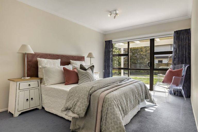 Photo of property in 11 Antilla Place, Half Moon Bay, Auckland, 2012