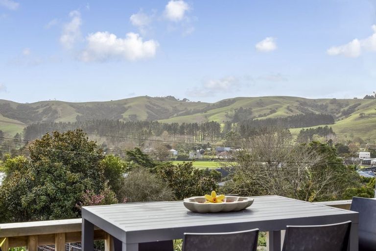 Photo of property in 17 Rautawhiri Road, Helensville, 0800