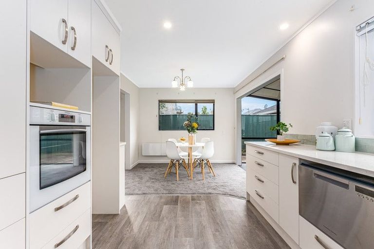 Photo of property in 2/25 Vincent Street, Waterloo, Lower Hutt, 5011