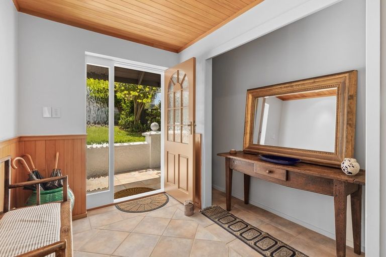 Photo of property in 3/32 Beach Road, Castor Bay, Auckland, 0620