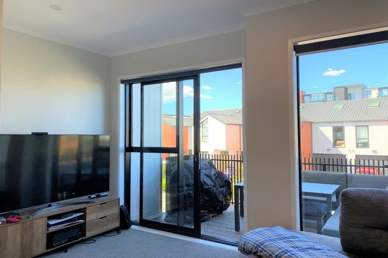 Photo of property in 9 Eyton Kay Road, Hobsonville, Auckland, 0616