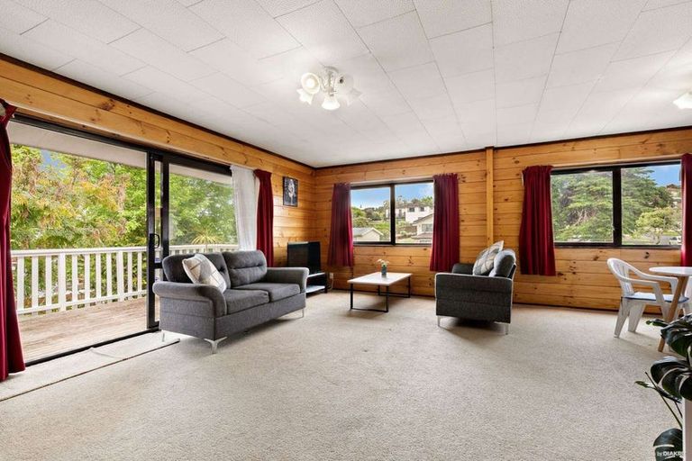 Photo of property in 5 Melia Grove, Goodwood Heights, Auckland, 2105