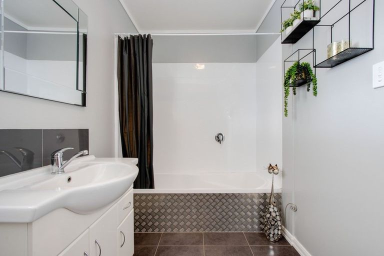 Photo of property in 4 Yarmouth Road, Flaxmere, Hastings, 4120