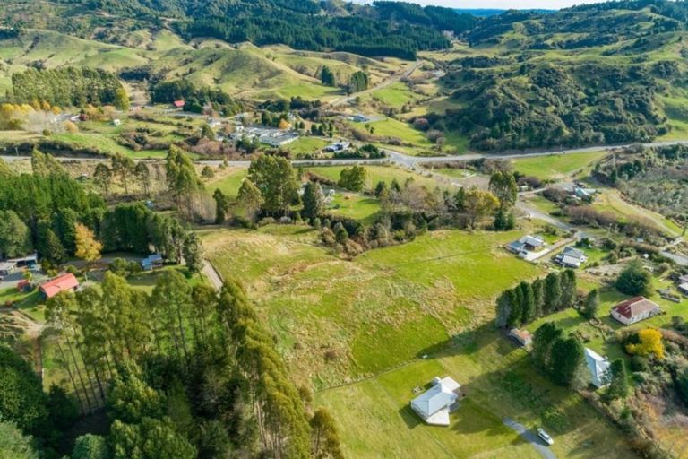 Photo of property in 12 Raurimu Road, Raurimu, Owhango, 3989