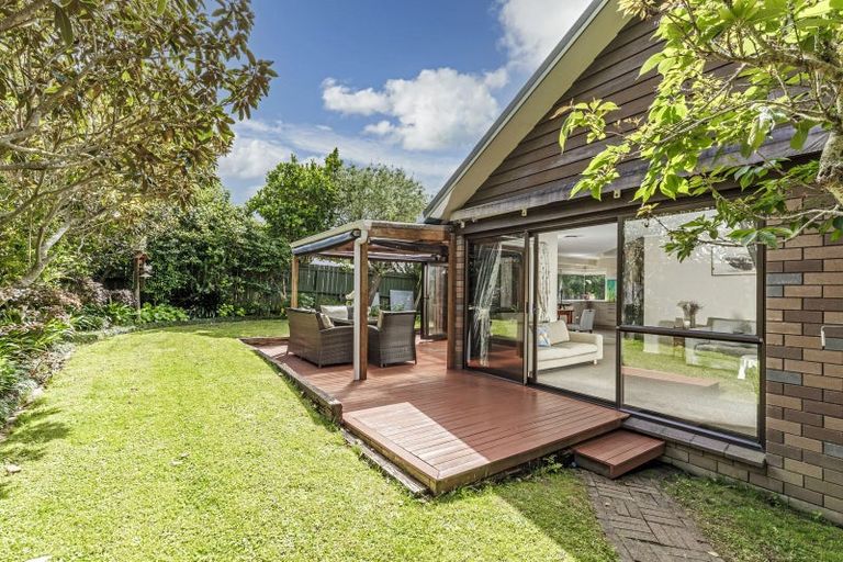 Photo of property in 2/15 Onepoto Road, Hauraki, Auckland, 0622