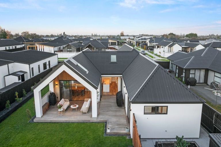 Photo of property in 35 Hotere Street, Rangiora, 7400
