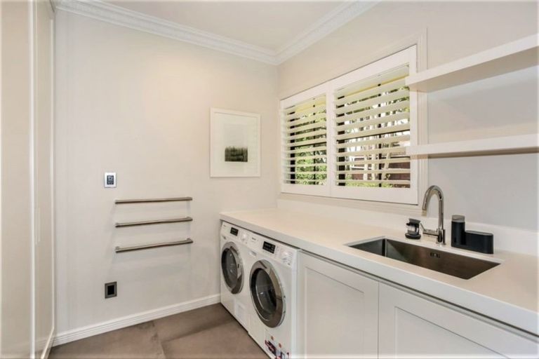 Photo of property in 54 Derbyshire Lane, Karaka, Papakura, 2580