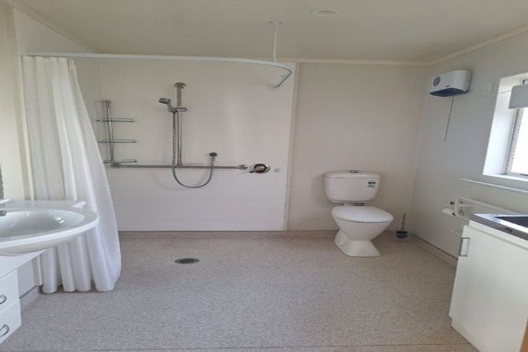 Photo of property in 1/2 Angell Street, Johnsonville, Wellington, 6037