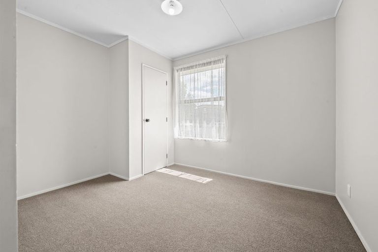 Photo of property in 4 Windleborn Lane, Melville, Hamilton, 3206