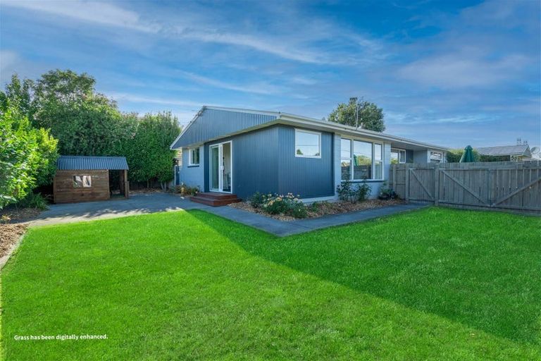 Photo of property in 12 Farrington Avenue, Bishopdale, Christchurch, 8053