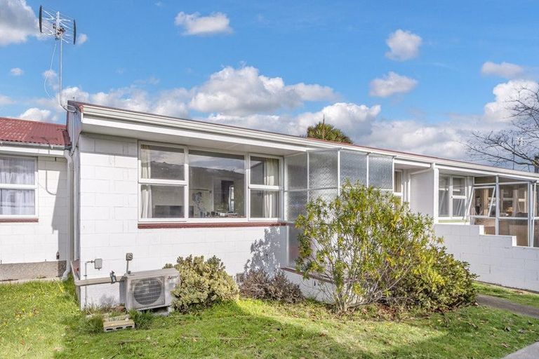 Photo of property in 2/64 Osborne Street, Waltham, Christchurch, 8011