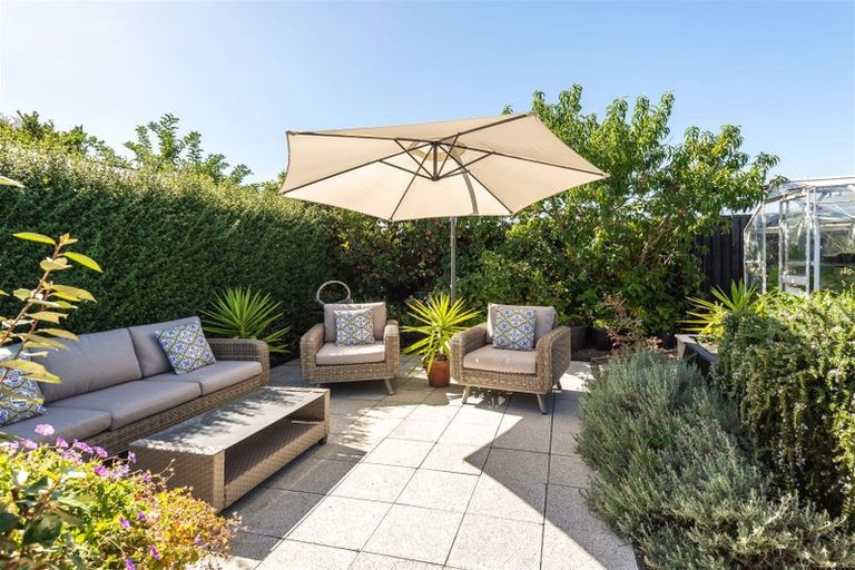 Photo of property in 61 Frensham Crescent, Woolston, Christchurch, 8062