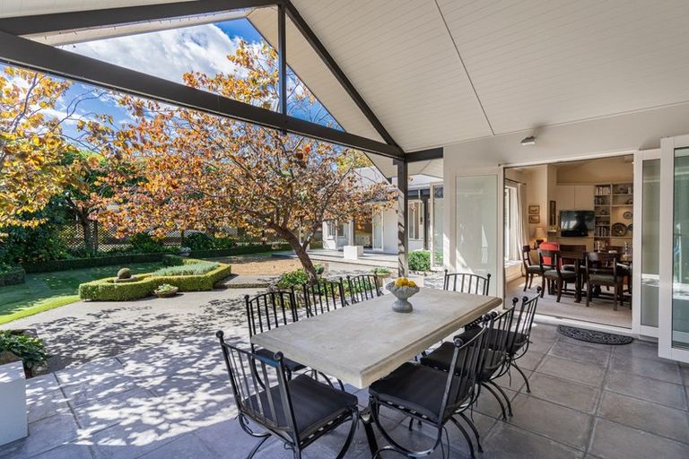 Photo of property in 3 Caccia Birch Lane, Hokowhitu, Palmerston North, 4410