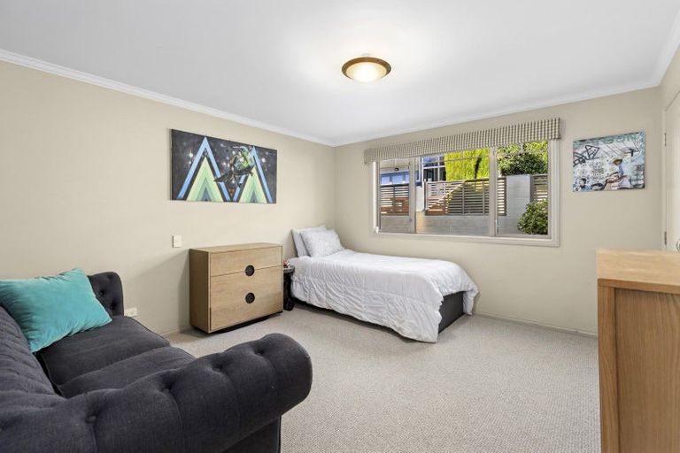 Photo of property in 100 Kings Drive, Wanaka, 9305