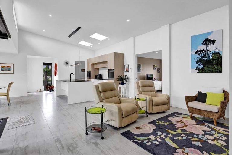 Photo of property in 14 Waitaha Place, Bell Block, New Plymouth, 4312