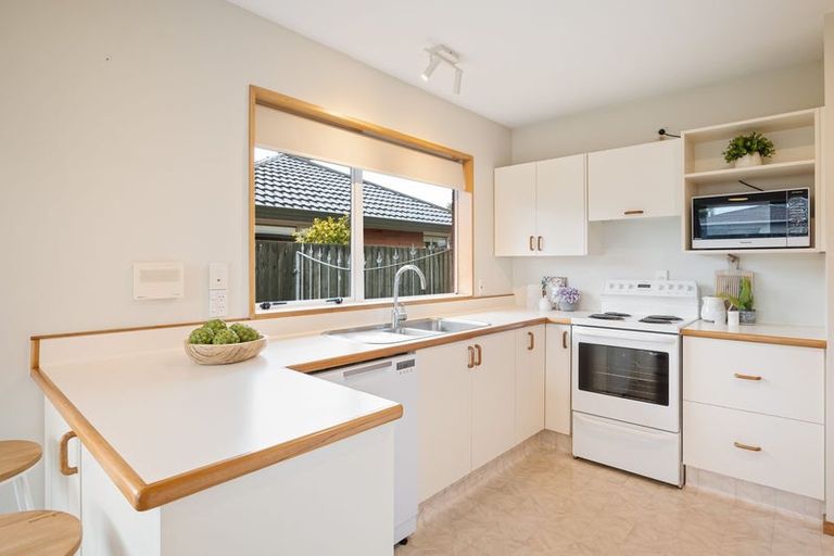 Photo of property in 189a Queenspark Drive, Parklands, Christchurch, 8083