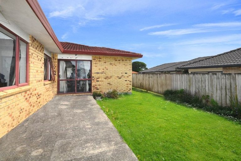 Photo of property in 15 Dole Place, Mangere, Auckland, 2022