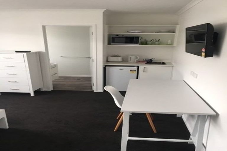 Photo of property in 2/16 Hogan Street, Hamilton East, Hamilton, 3216