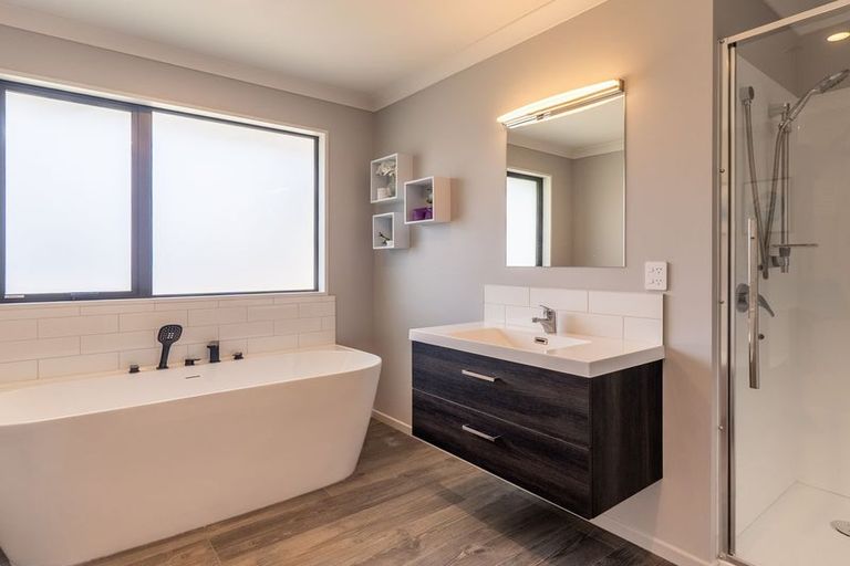 Photo of property in 27 Lakeland Avenue, Twizel, 7901