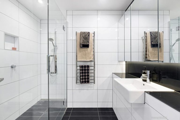 Photo of property in 905/1 Market Lane, Wellington Central, Wellington, 6011