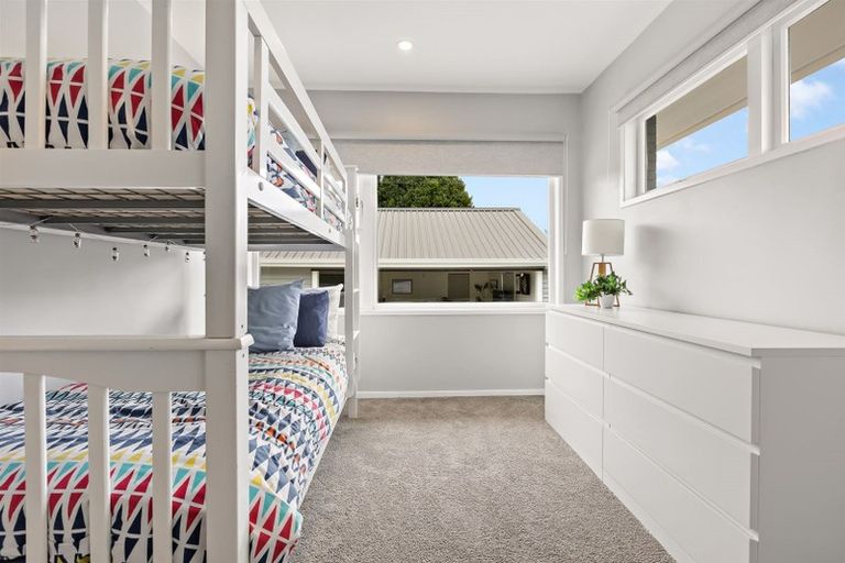 Photo of property in 9 Roysfield Lane, Sunnyhills, Auckland, 2010